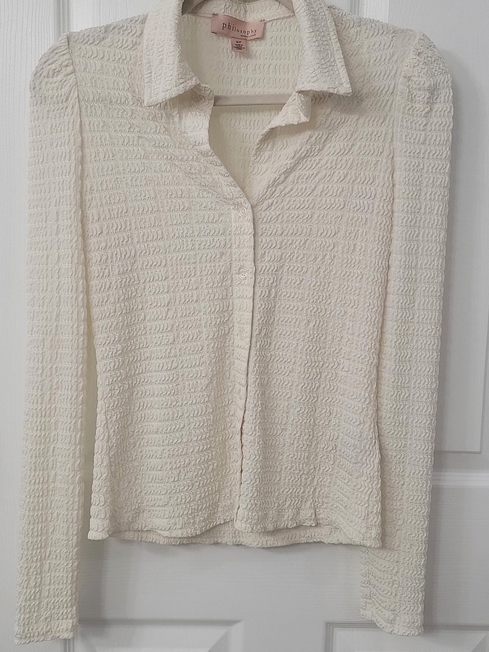 Philosophy Womans Cream Textured Button-Front Blouse NWOT Small